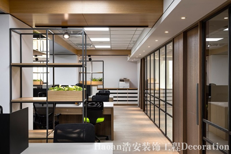 湖南華西公司工貿(mào)辦公室裝修設計效果圖